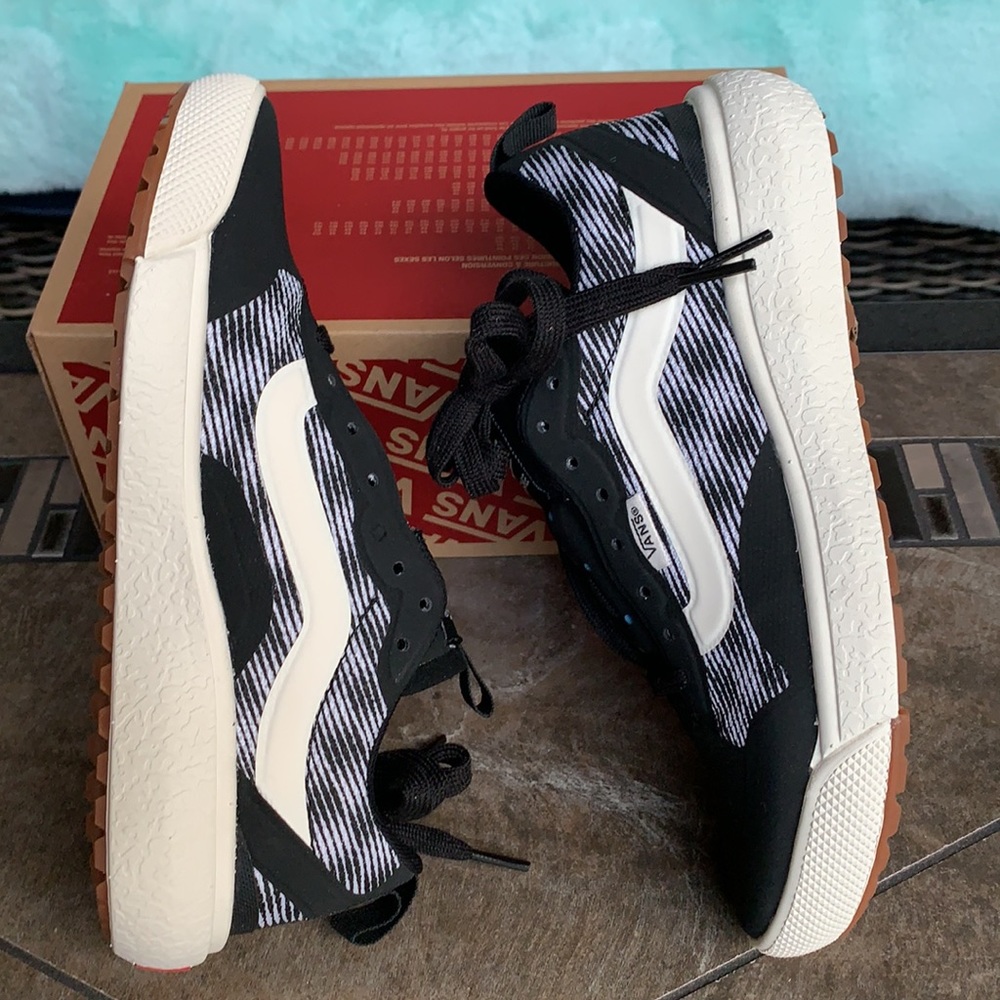 VANS ULTRARANGE EXO BLUR CHECKERBOARD WMNS - Picture 8 of 14